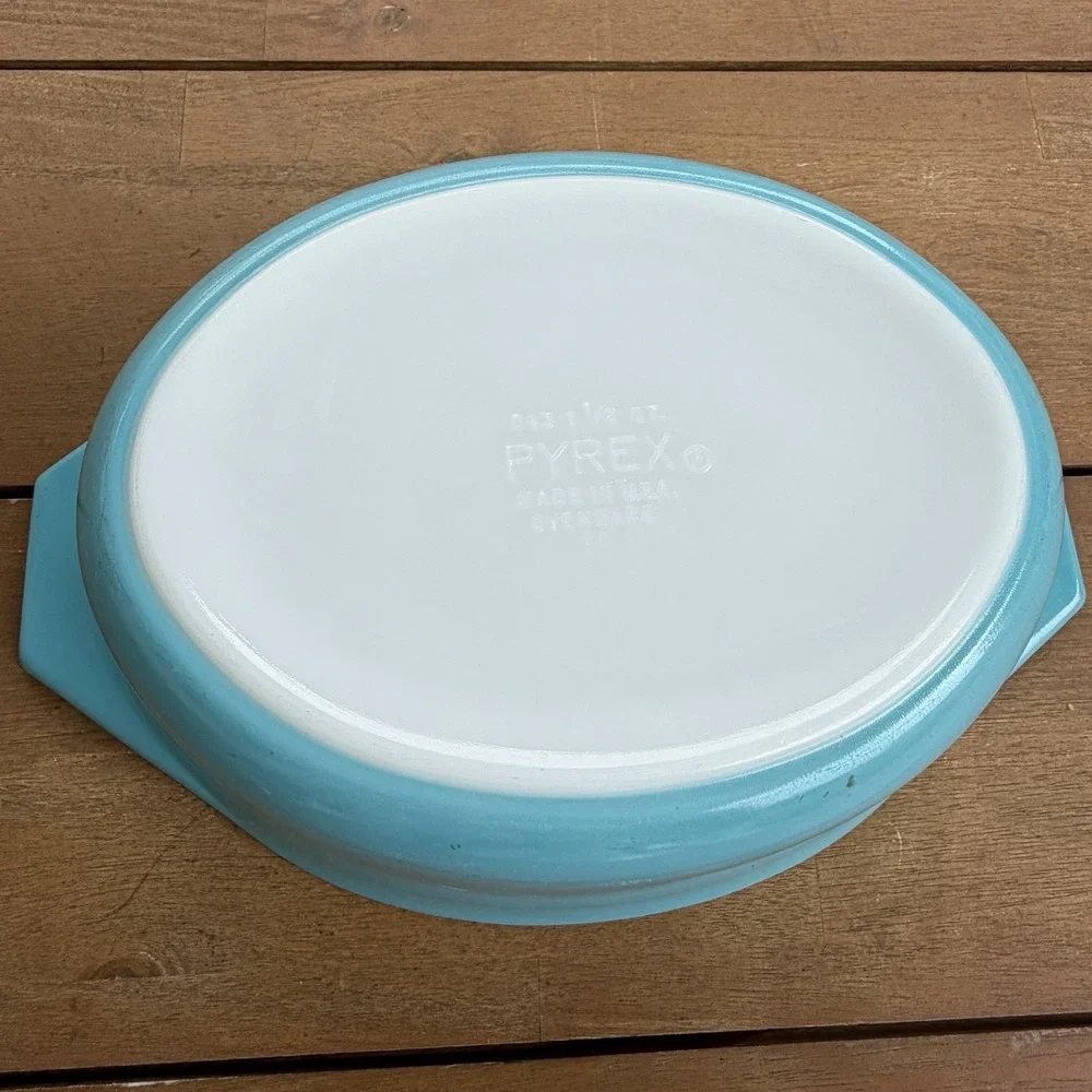 PYREX‎ 043 Turquoise Blue Oval 1.5 Quart Casserole Ovenware Dish Vintage USA